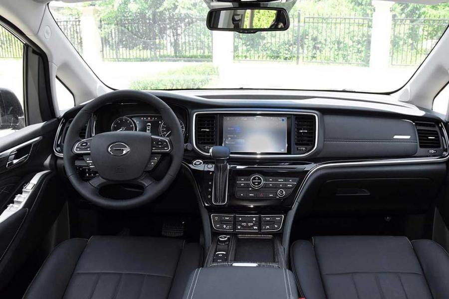 Торпедо Trumpchi GM8 Master Edition 2020 года  (фото 3 из 37)